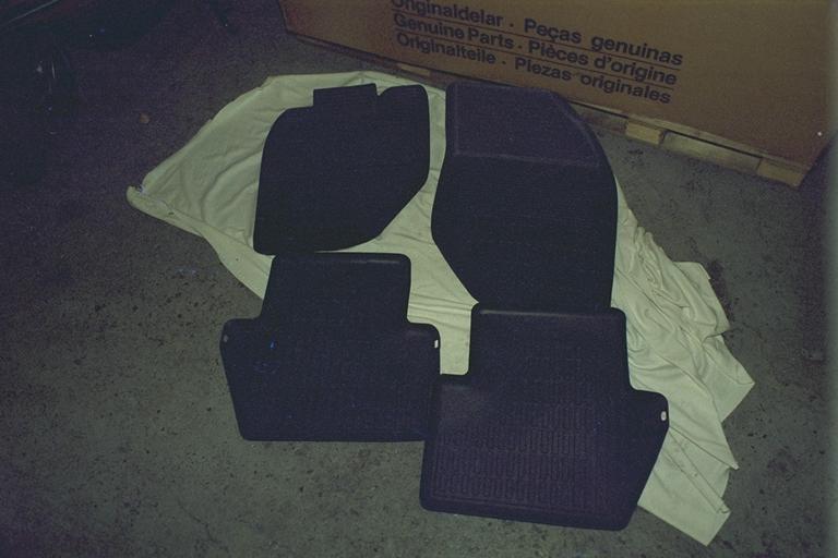 {850/S70/V70 front mats}