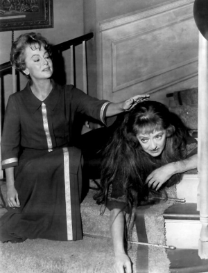 Not her favourite role: Olivia and Bette Davis in Hush... Hush, Sweet Charlotte